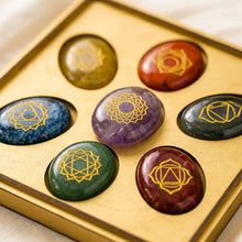 Load image into Gallery viewer, Close-up of authentic natural 7 Chakra showing crystal texture, colour and craftsmanship – seven chakra zibu coins set healing crystals for spiritual energy
